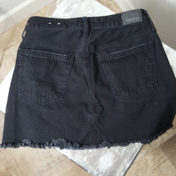 Euc High waisted black jean skirt size 2 - Picture 6 of 6